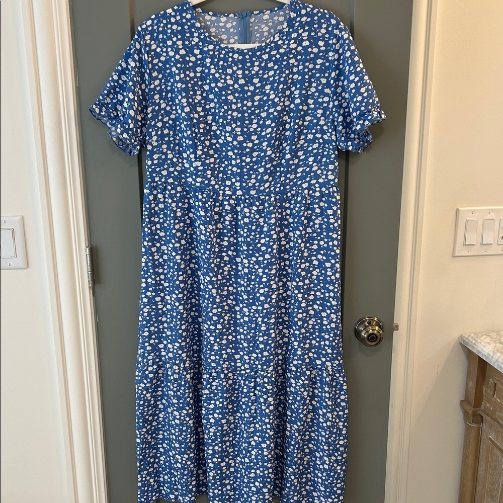 SHEIN Blue and White floral Midi Dress size X-LARGE